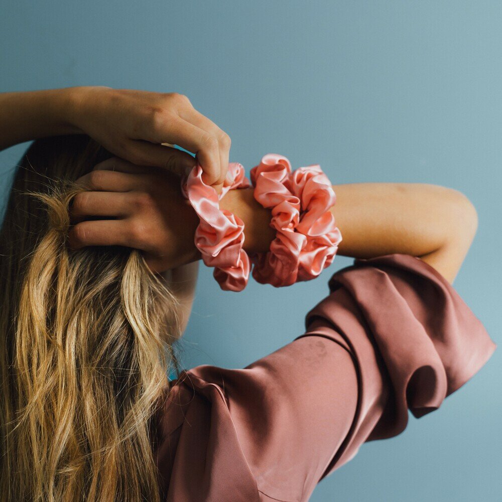 PURE SILK SCRUNCHIE rose