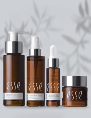 SENSITIVE_TRIAL_WHITE-BG Trial /Travel Set Sensitive Skin S1