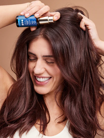 neem-harmony-Haar-Kopfhautol-purifying-model-haare-khadi