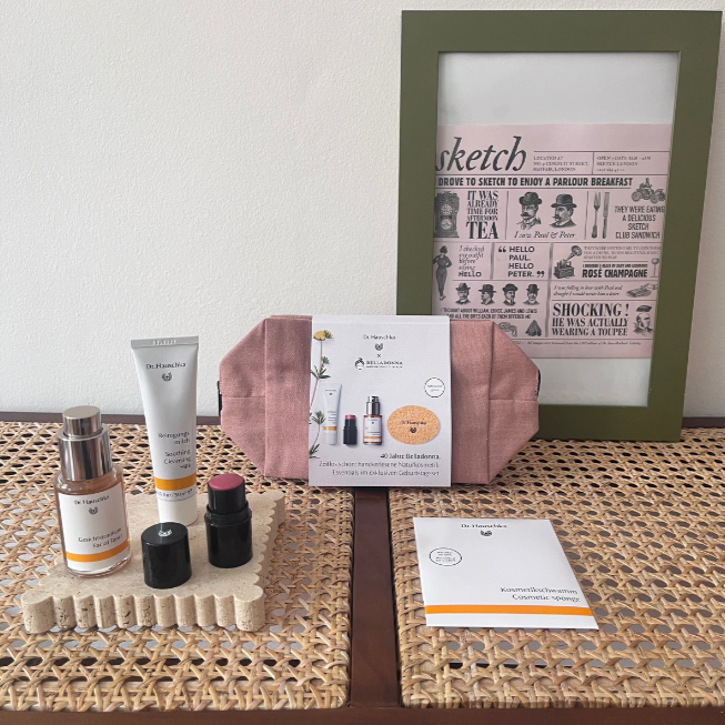 Coffret anniversaire 40 ans Belladonna x Dr. Hauschka APRICOT Coffret anniversaire 40 ans Belladonna x Dr. Hauschka APRICOT