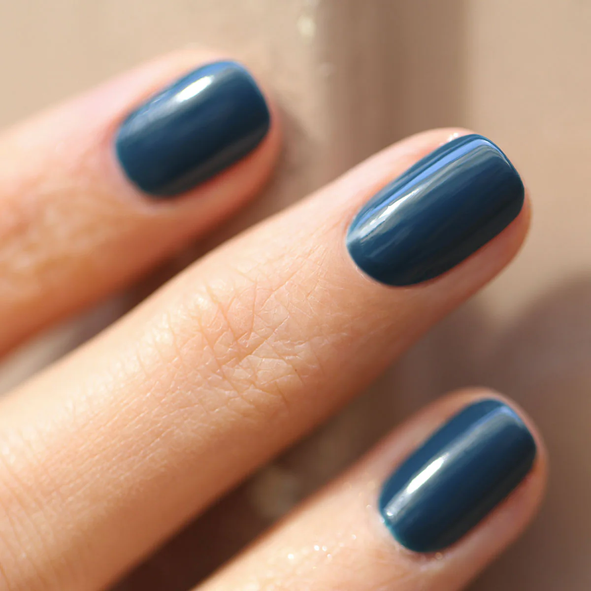 DARK CLOVER  Green Nagellack