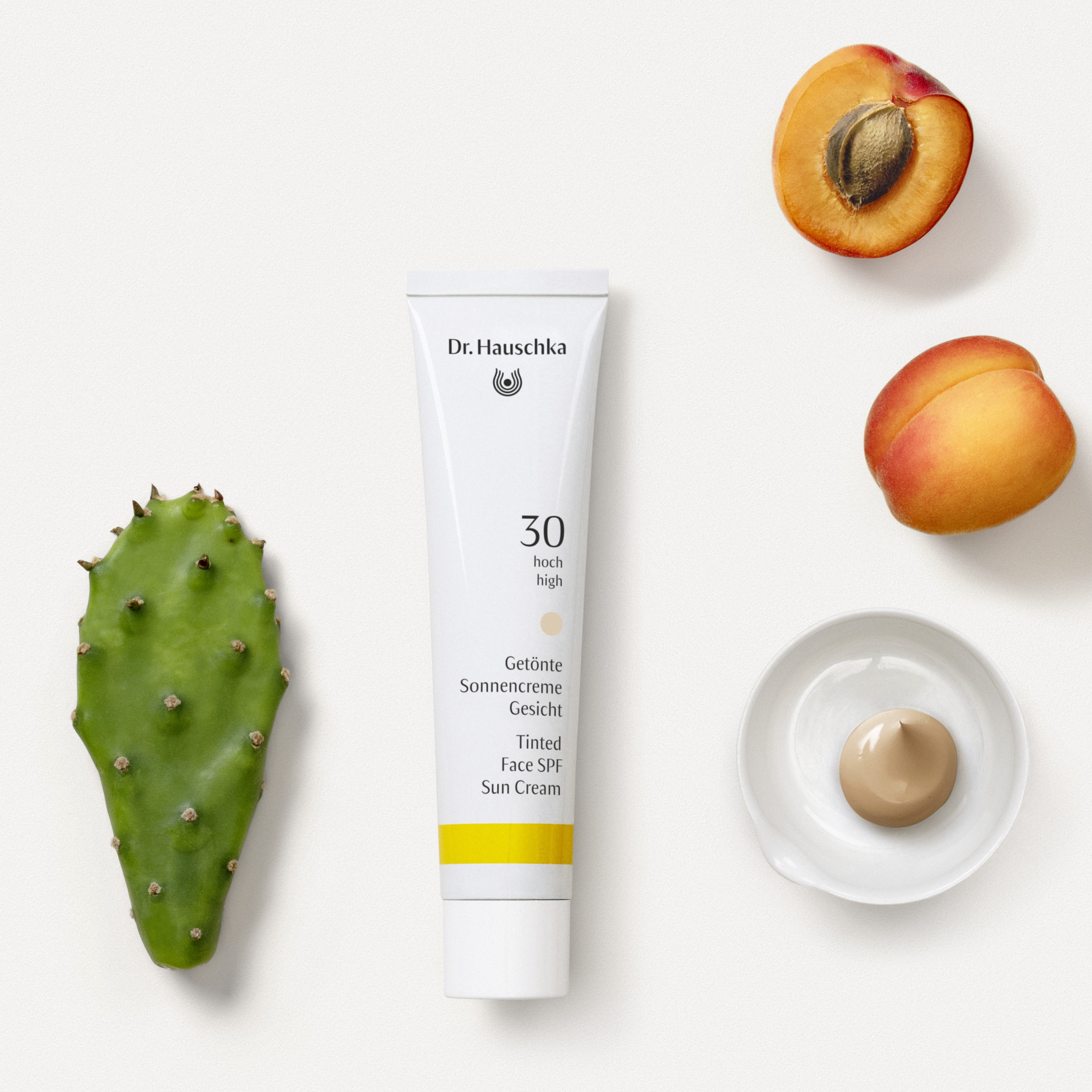 Sonnenpflege-Getonte-Sonnencreme-Gesicht-LSF-30-DE-GB-Mood_master