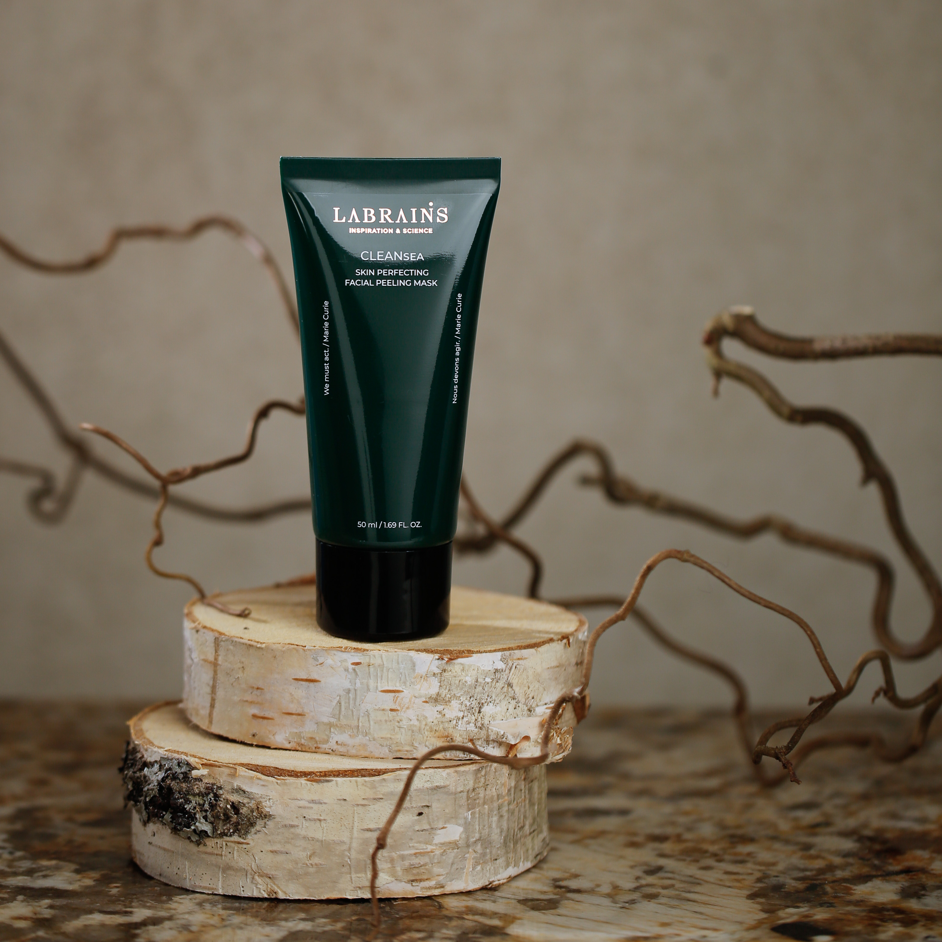 Skin-Perfecting-Facial-Peeling-Mask-2