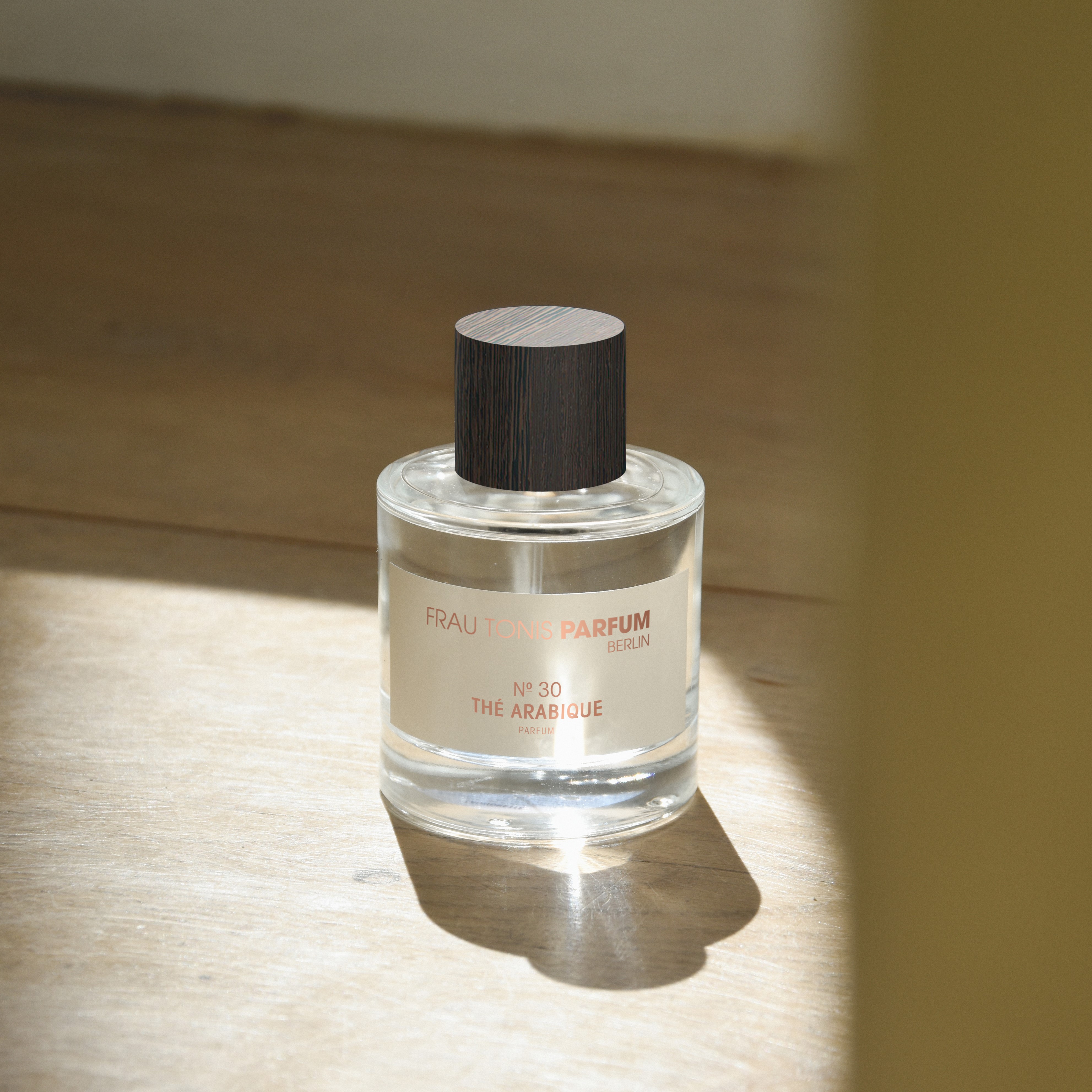 no-30-the-arabique-parfum-intense-frau-tonis-parfum-mood-cropped