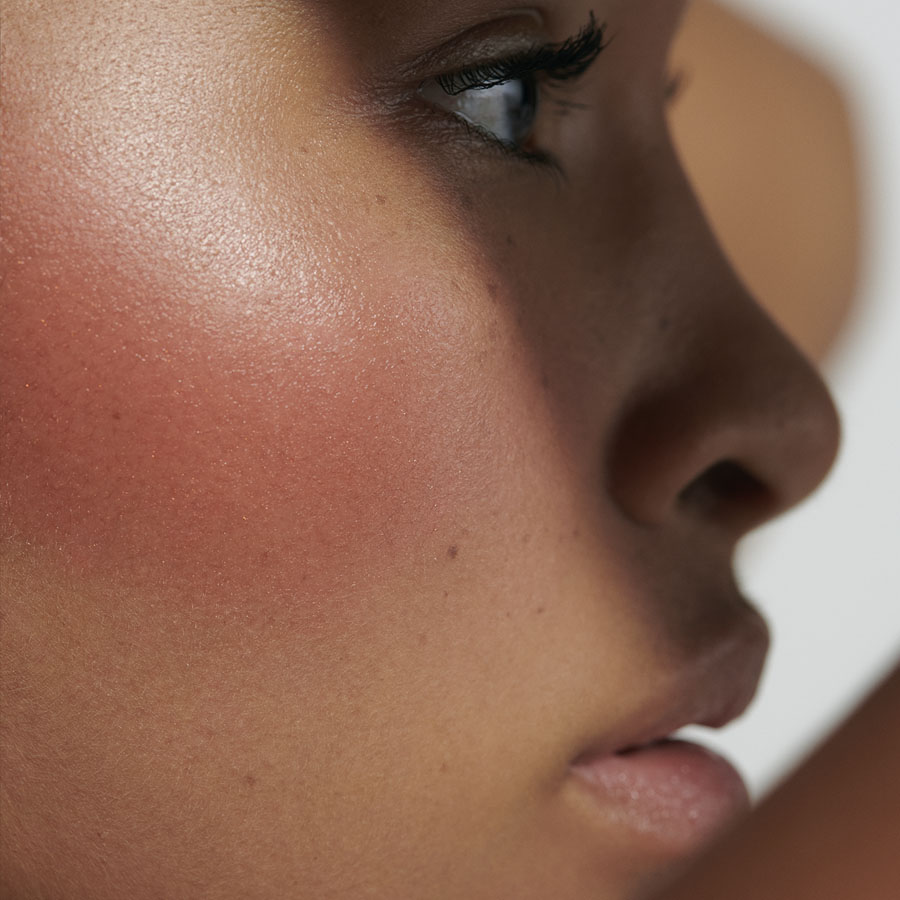 Impuls-2024-1-Lip-to-Cheek-01-apricot-Look-0685-Webshop_master