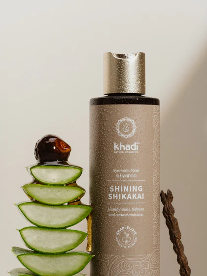 Shining Shikakai Shampoo 200ml
