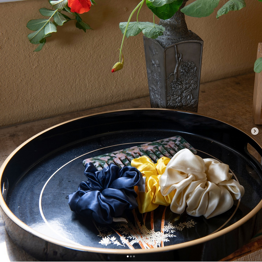PURE SILK SCRUNCHIE navy