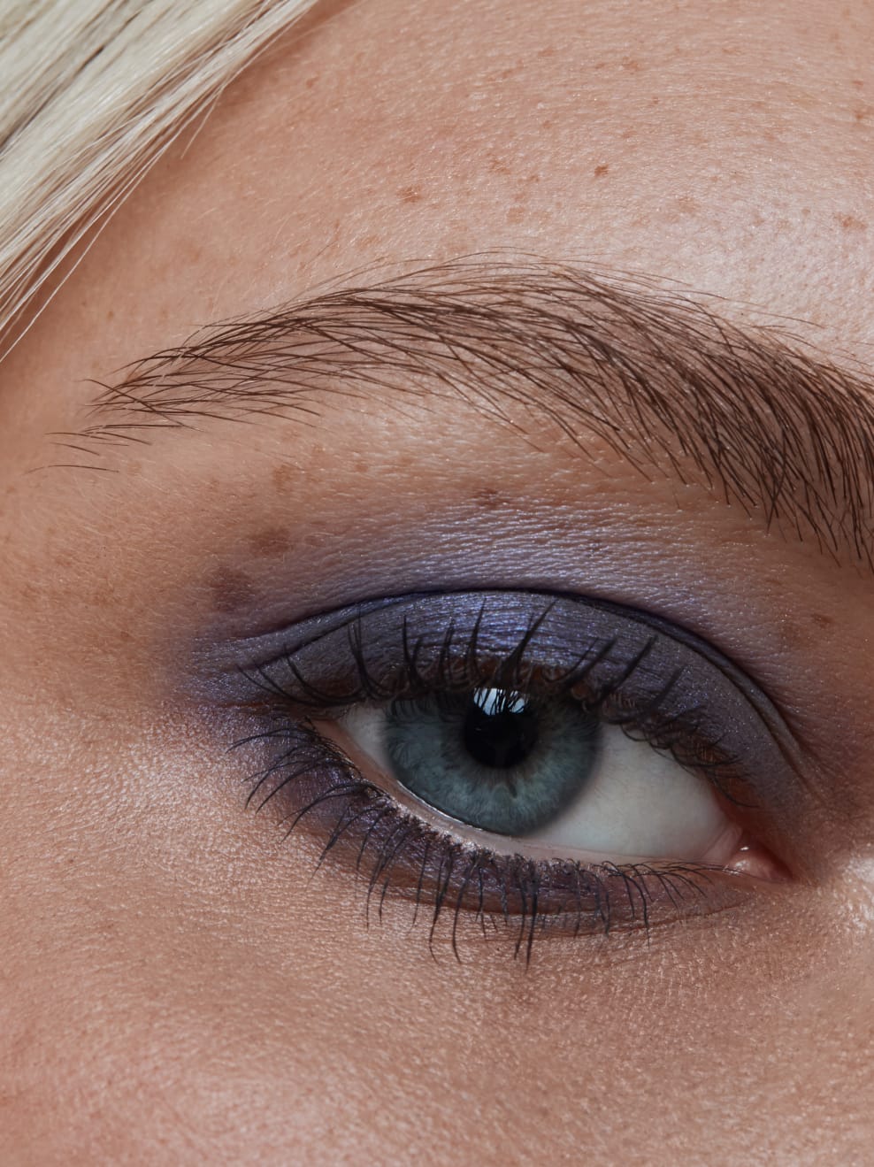 IMBE-Eye-Shadow-Blue-Granite-07