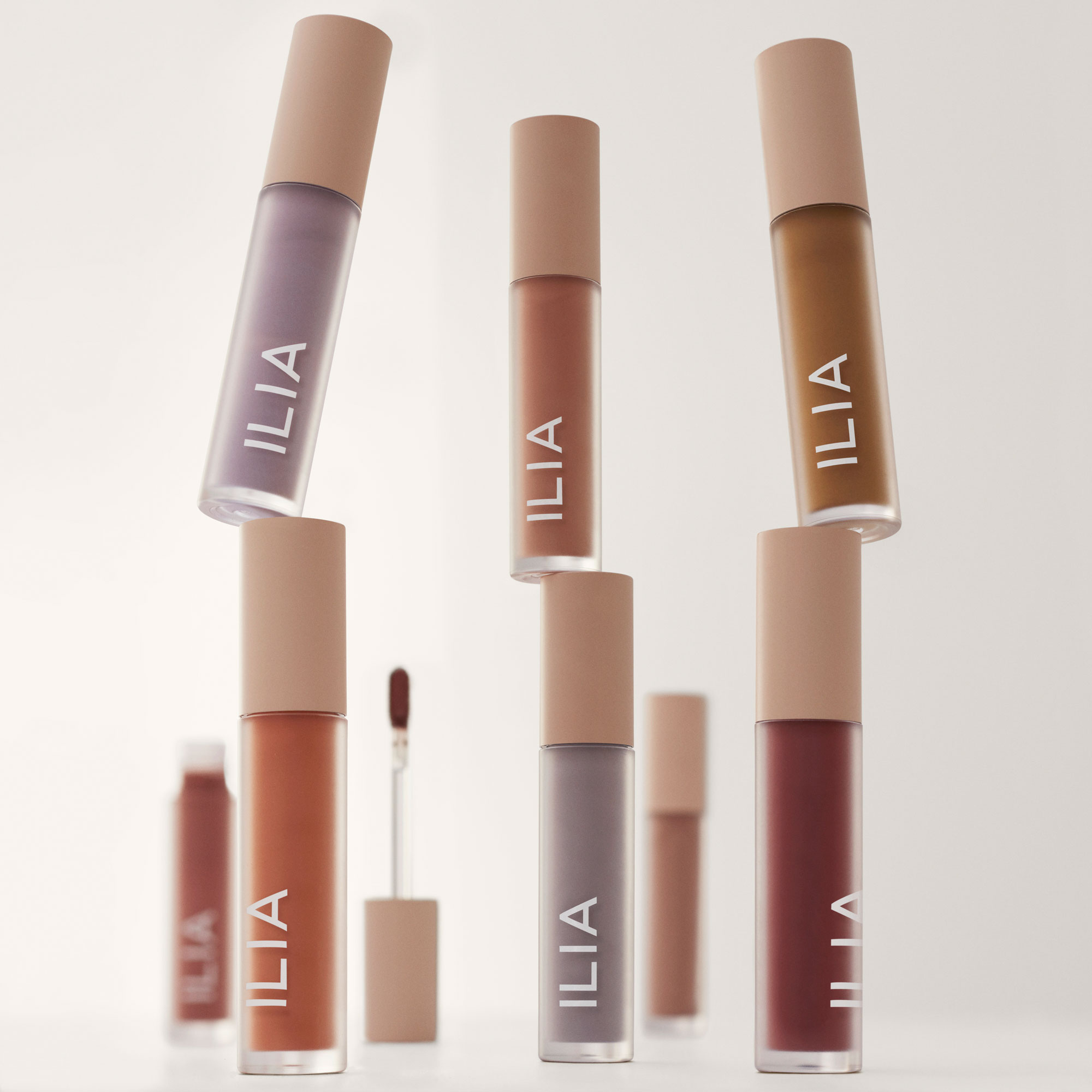 ILIA-Beauty-Liquid-Powder-Eye-Tint-Tannin-818107029806_10