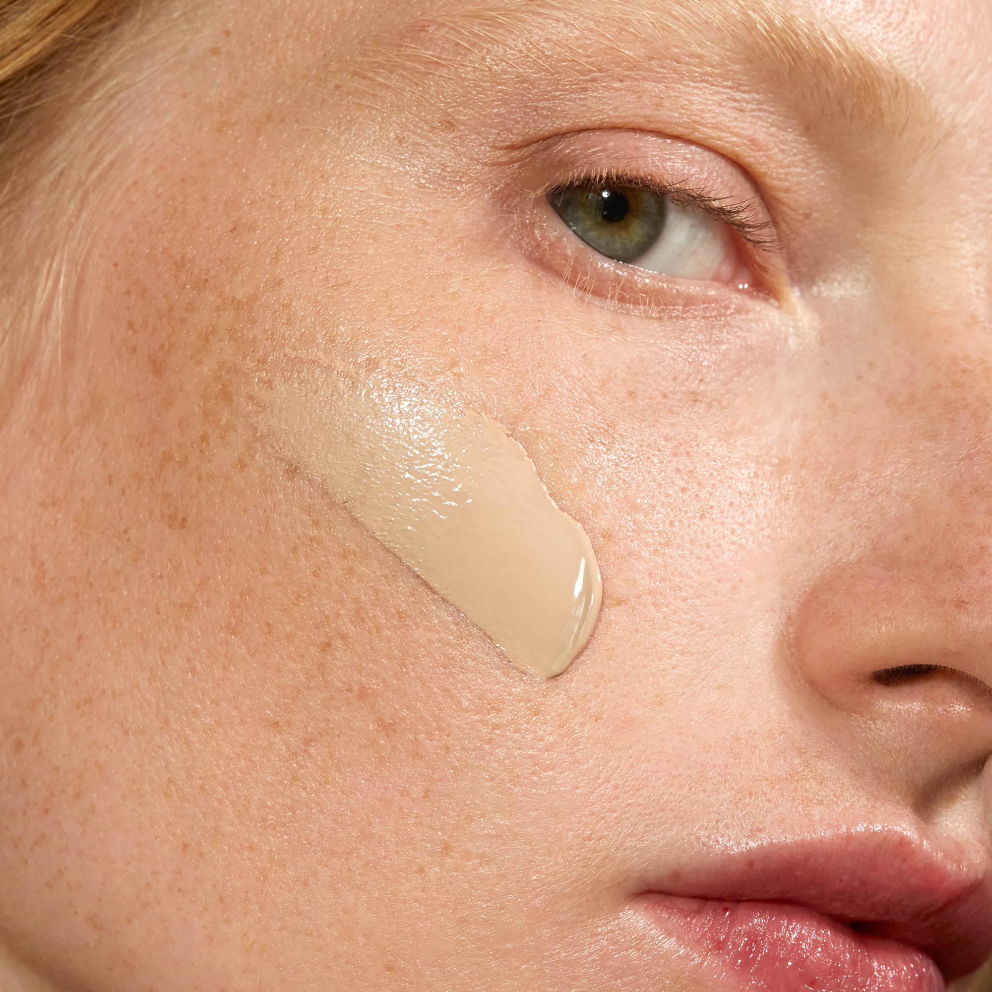 4752223012204_1 SKINONYM Soft Foundation, #20 IVORY