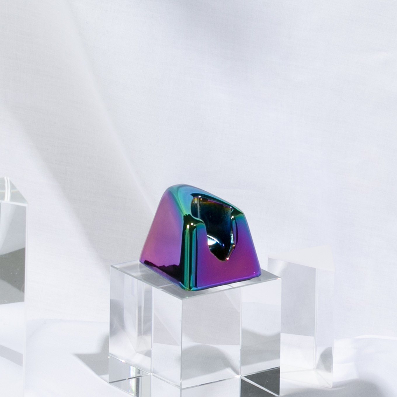 leaf-stand-prism-mood