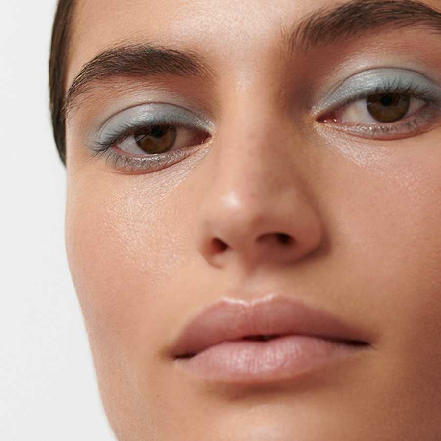 Make-Up-Anwendung-Look-2-Eyeshadow-04-Verdelite-0225-Webshop