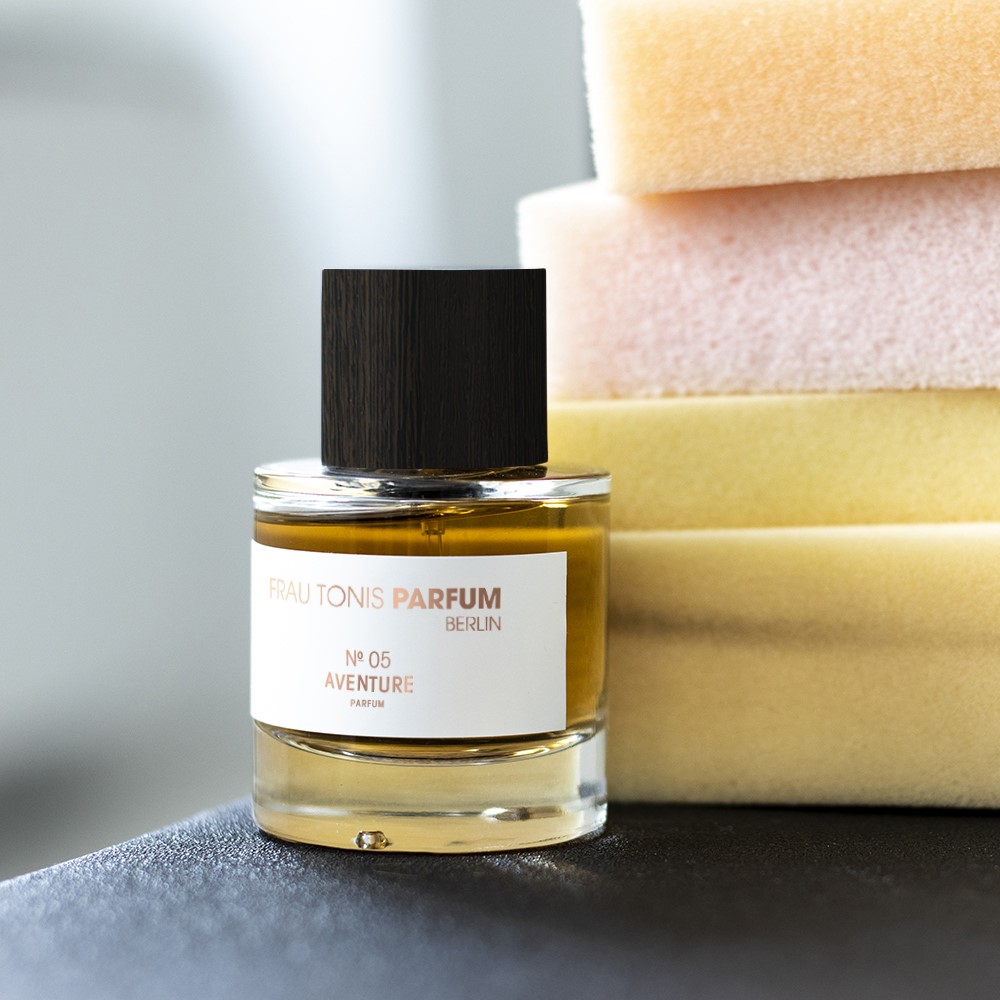 no-05-aventure-parfum-intense-frau-tonis-parfum-mood-cropped
