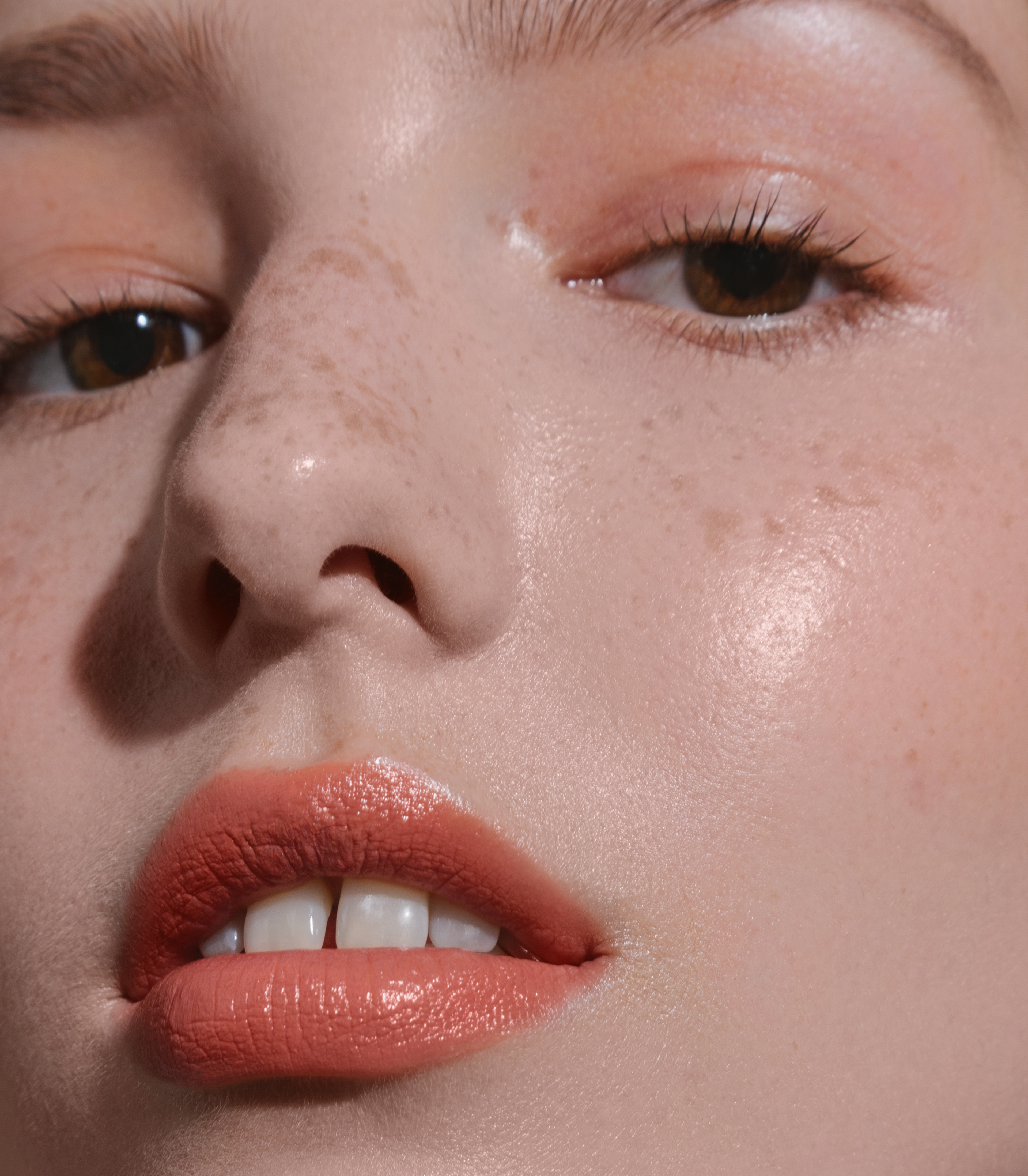 4752223008955 VELVET WEAR Lipstick Whisper 34