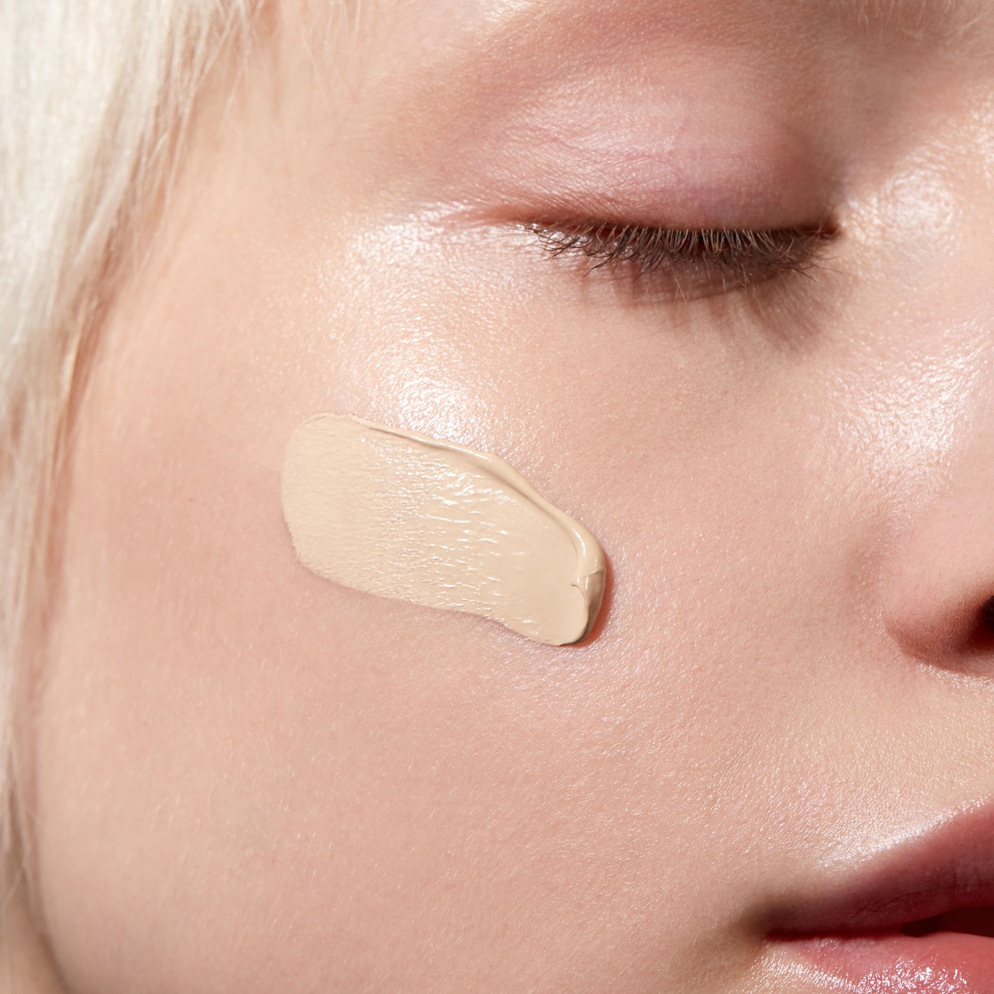 SKINONYM Soft Foundation, #10 PORCELAIN
