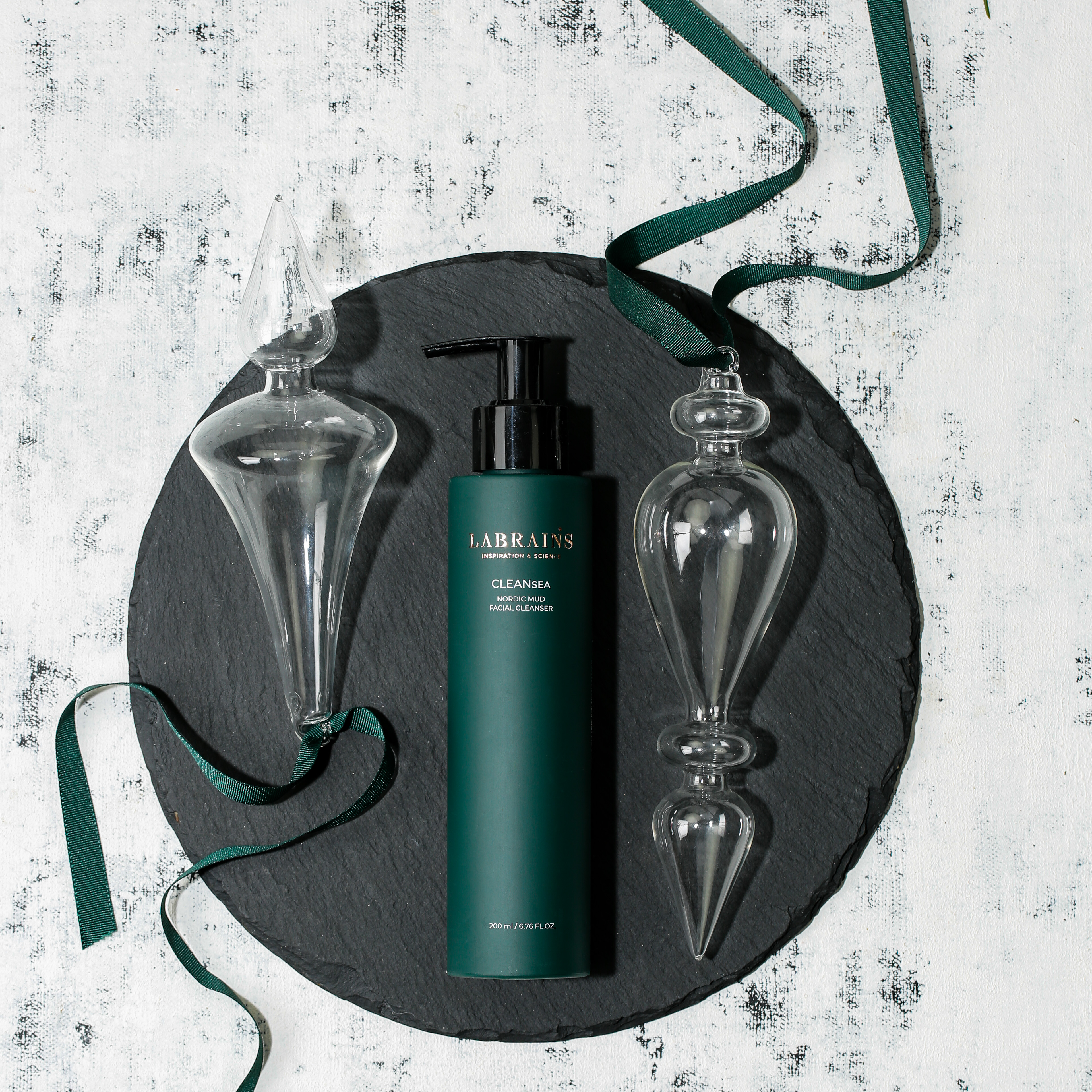 Nordic-Mud-Facial-Cleanser-2