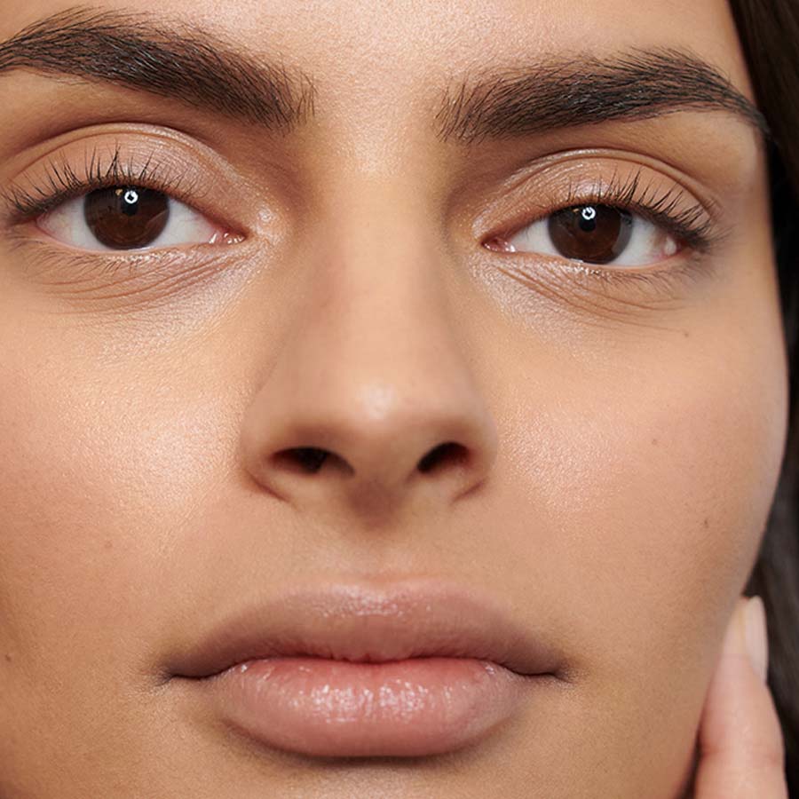 Make-Up-Anwendung-Look-5-Eyebrow-Definer-1618-Webshop