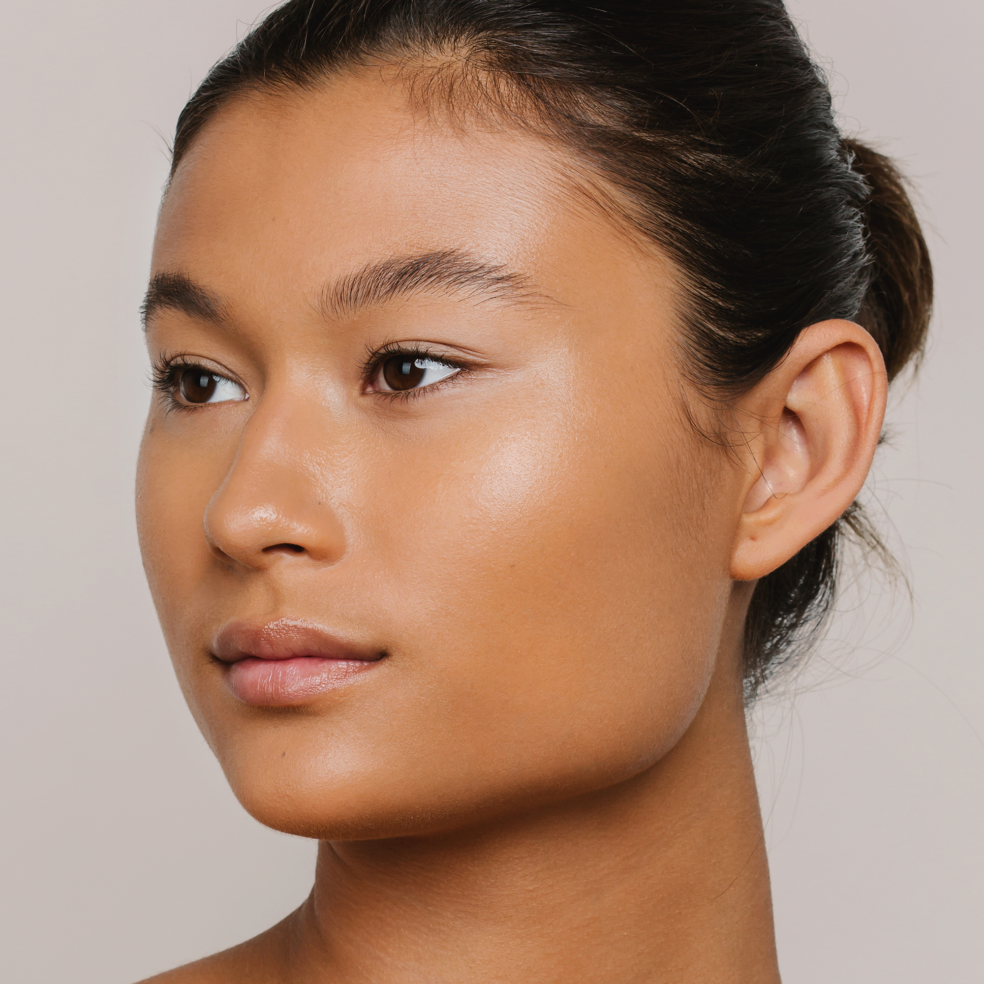 4752223000584 SKIN EQUAL FOUNDATION, 60 OLIVE, 30ml