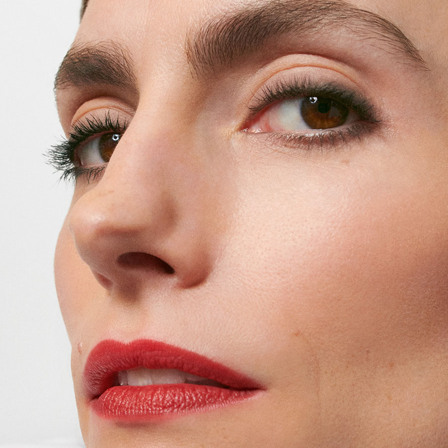 Make-Up-Anwendung-Look-6-Lipstick-11-Amaryllis-4453-Webshop