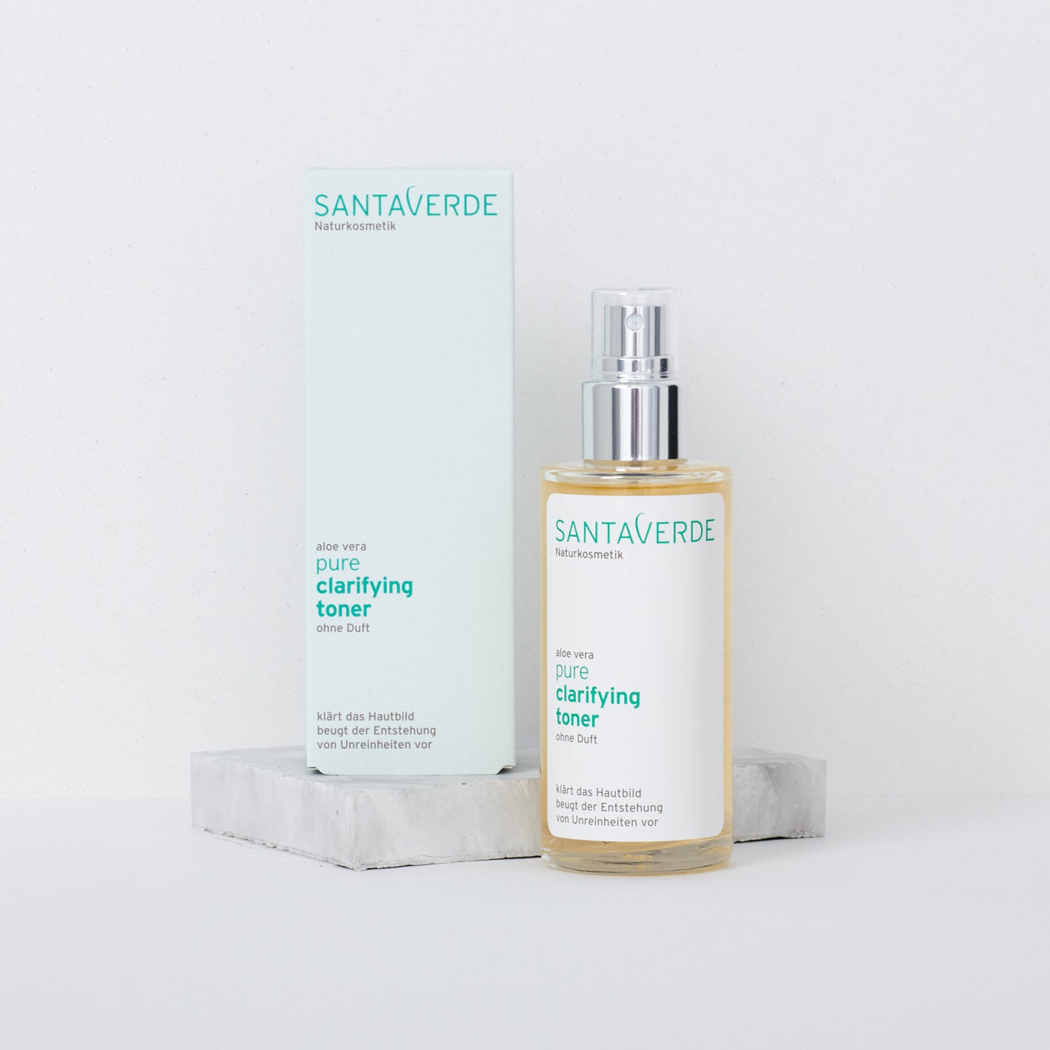 Santaverde_pure_clarifying_toner_m_2000x2000