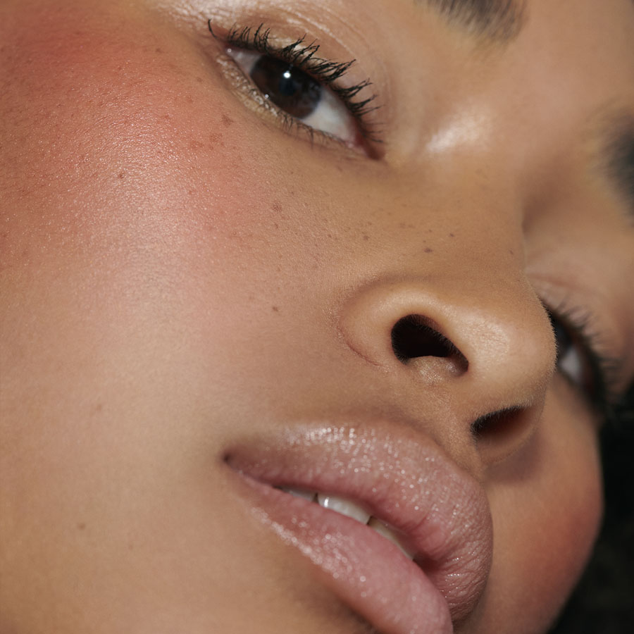Impuls-2024-1-Lip-to-Cheek-01-apricot-Look-0732-Webshop_master