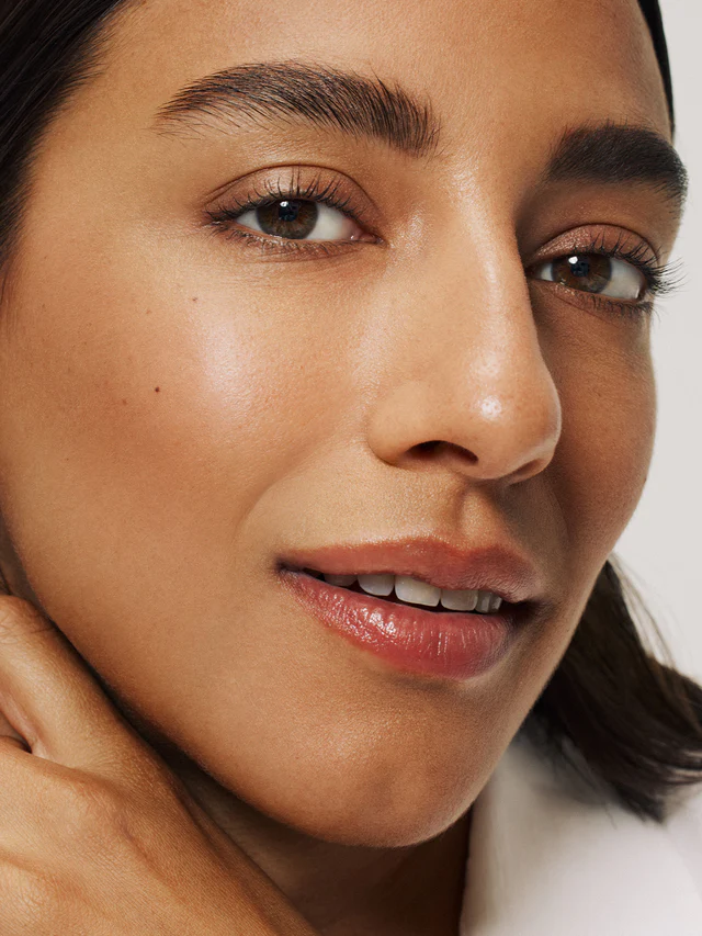 1200x1600__0017_08_BROW_PENCIL_DARK-BROWN_EXPRESSION_HAYLEY_0105