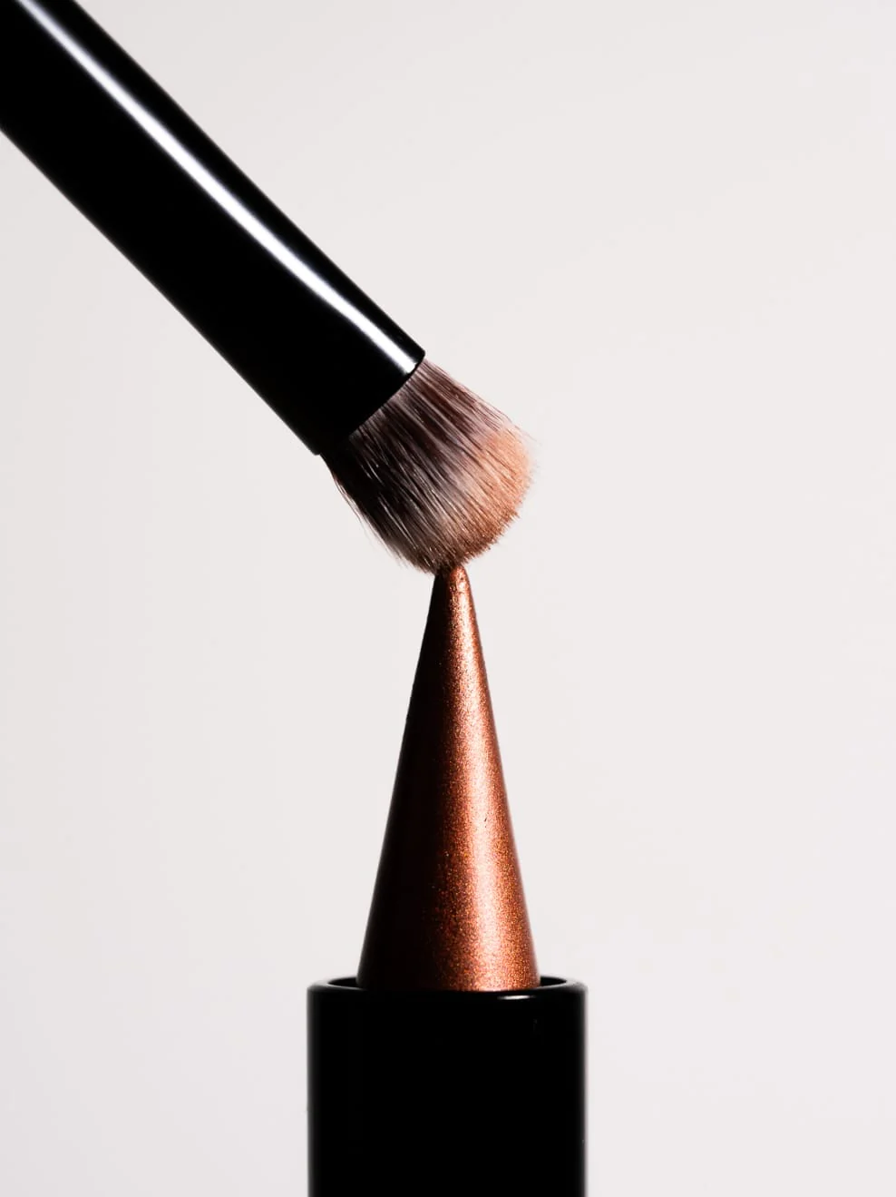 UG_BRUSHNO6_PS_02_988x1319px