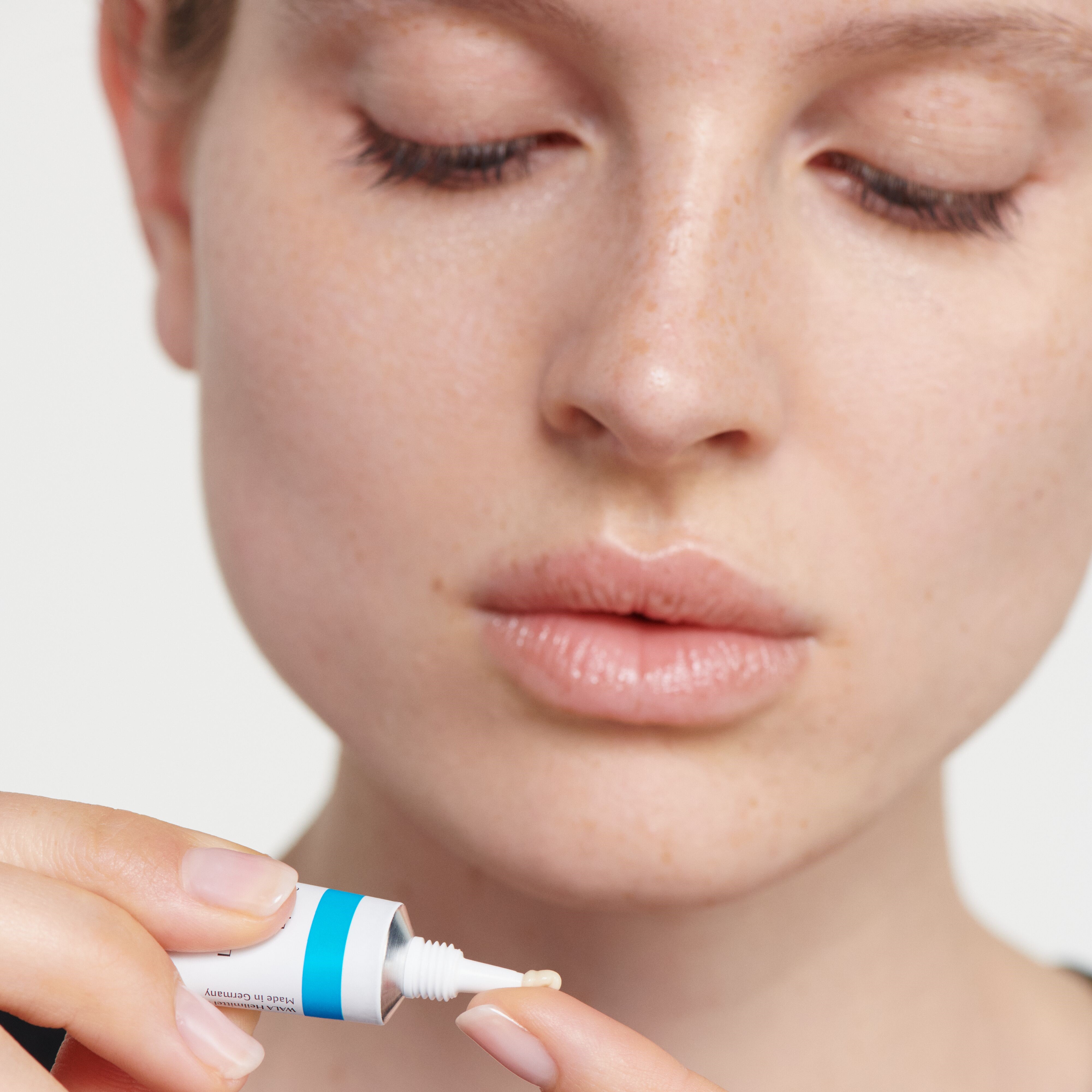 MED-Akut-Lippenpflege-Labimint-Tube-DE-GB_master Akut Lippenpflege 5 ml