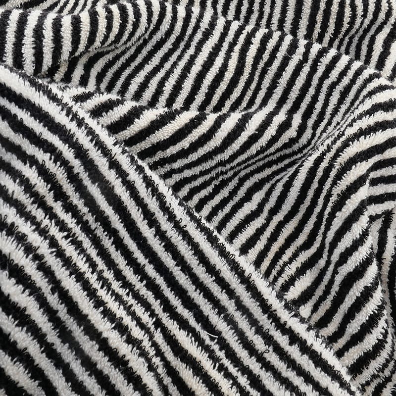Frottee-schwarz-weiss-2-min