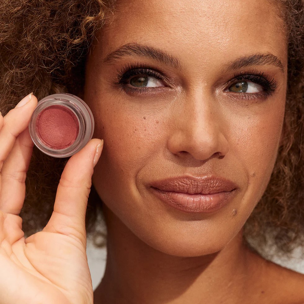 lip-cheek3