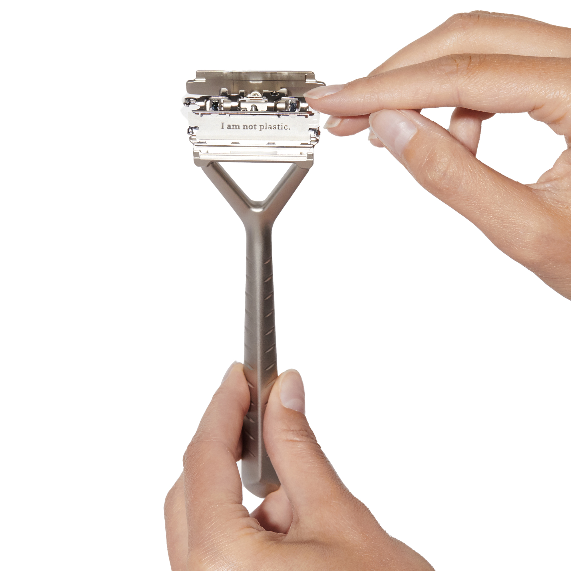 Leaf-Razor_PDP_Lifestyle_Load