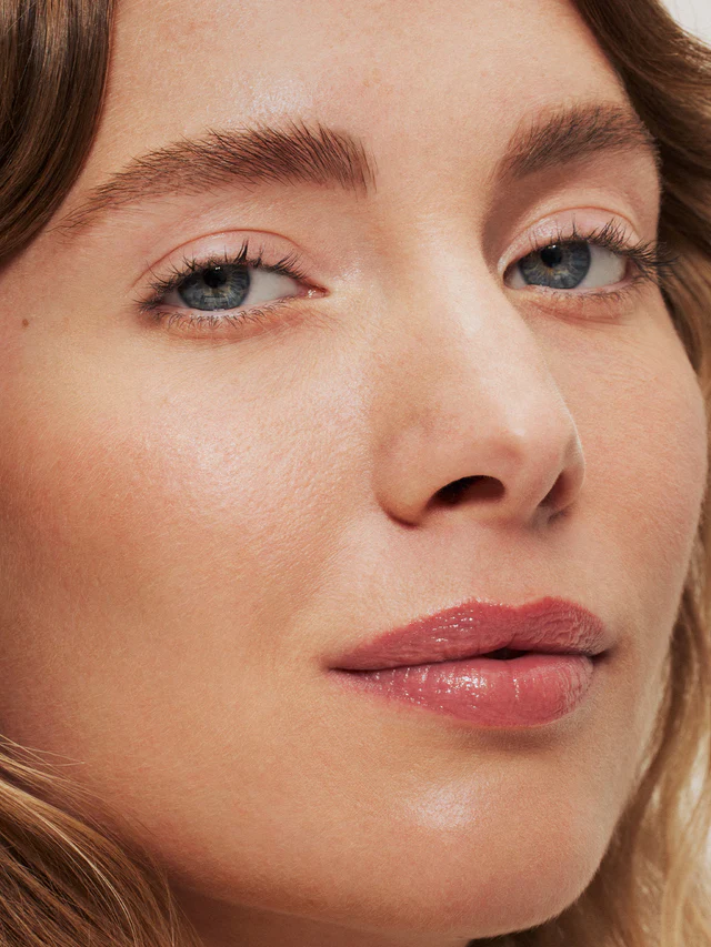 1200x1600__0009_15_BROW_PENCIL-TAUPE_EXPRESSION_KARLI_1061